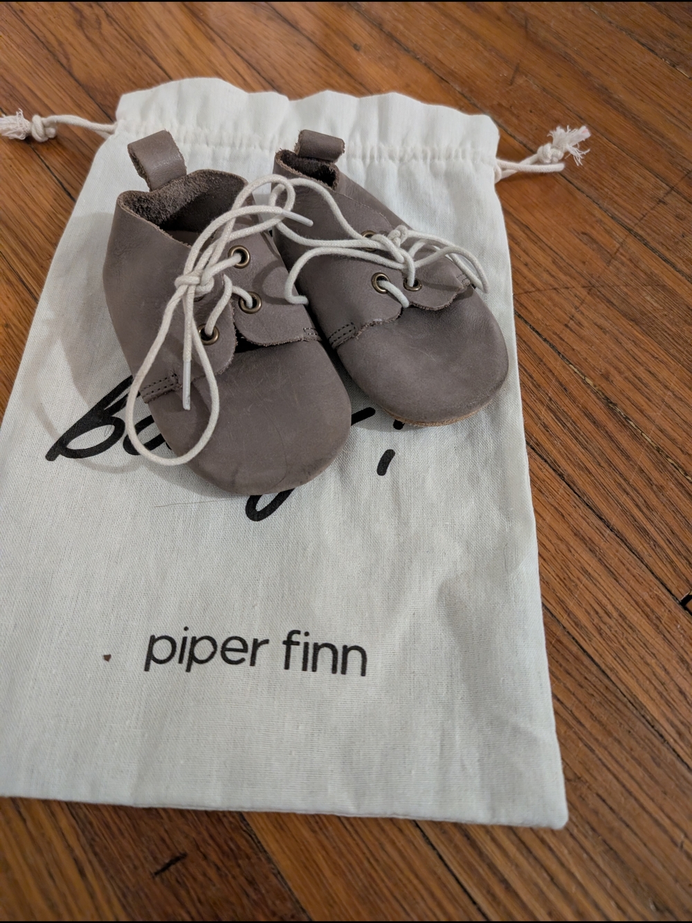 Piper Finn - Hamilton - Low Top Oxfords - Soft Sole